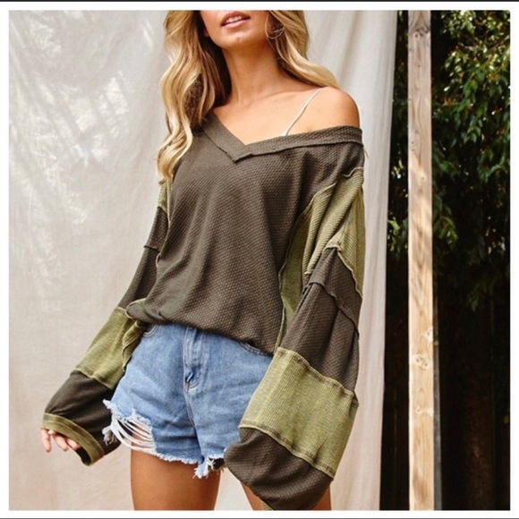 Stone Wash V-Neck Raglan Top-MOSS - Picture 3 of 7